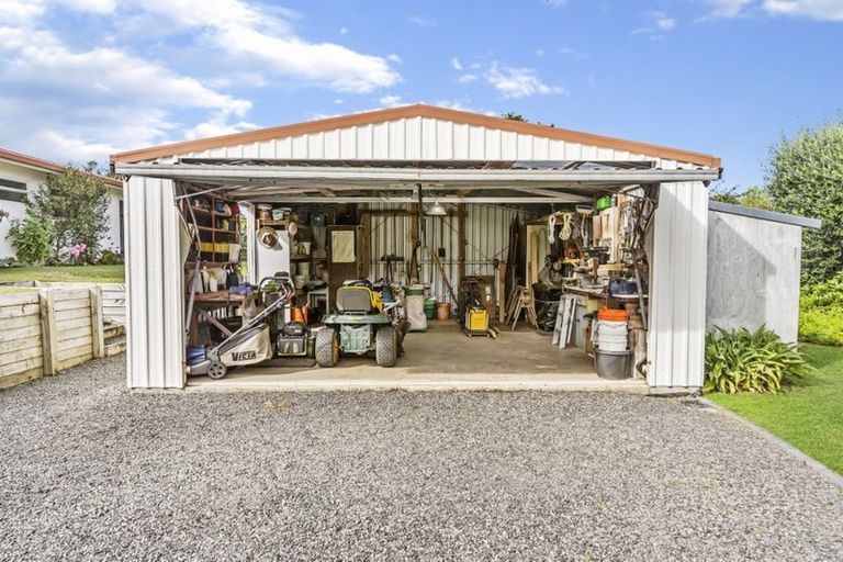 Photo of property in 11 Herbert Drive, Whangamata, 3620