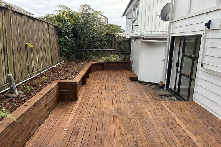 Photo of property in 11/15 Roseberry Avenue, Birkenhead, Auckland, 0626