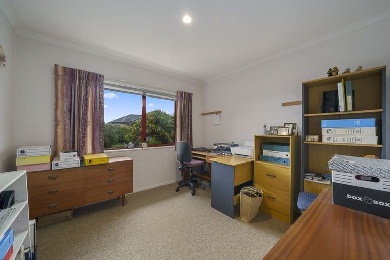 Photo of property in 15 San Priamo Place, Paraparaumu Beach, Paraparaumu, 5032