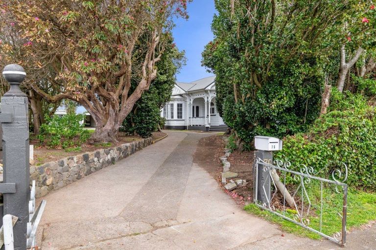 Photo of property in 76 South Road, Manaia, 4612