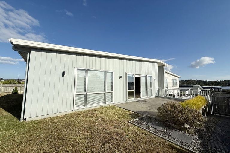 Photo of property in 1 Marine Garden Crescent, Beachlands, Auckland, 2018
