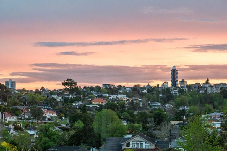 Photo of property in 137 Shore Road, Remuera, Auckland, 1050