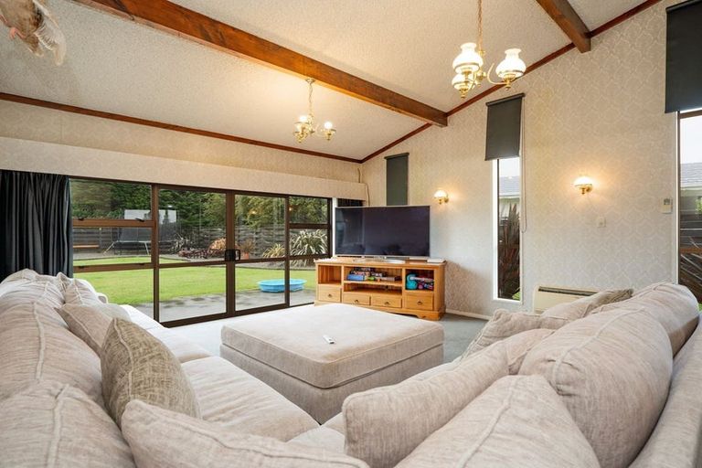 Photo of property in 89 Dalwharn Street, Wallacetown, 9816