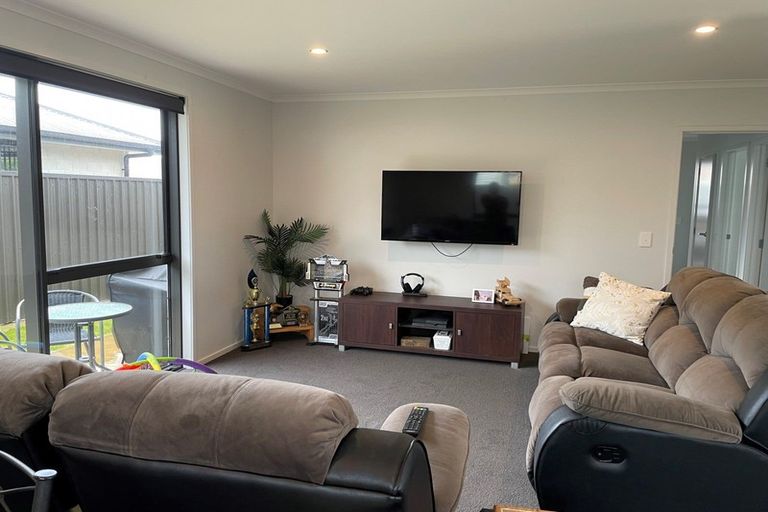 Photo of property in 14a Rosalind Street, Stratford, 4332