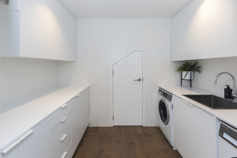 Photo of property in 293 Cannon Hill Crescent, Mount Pleasant, Christchurch, 8081