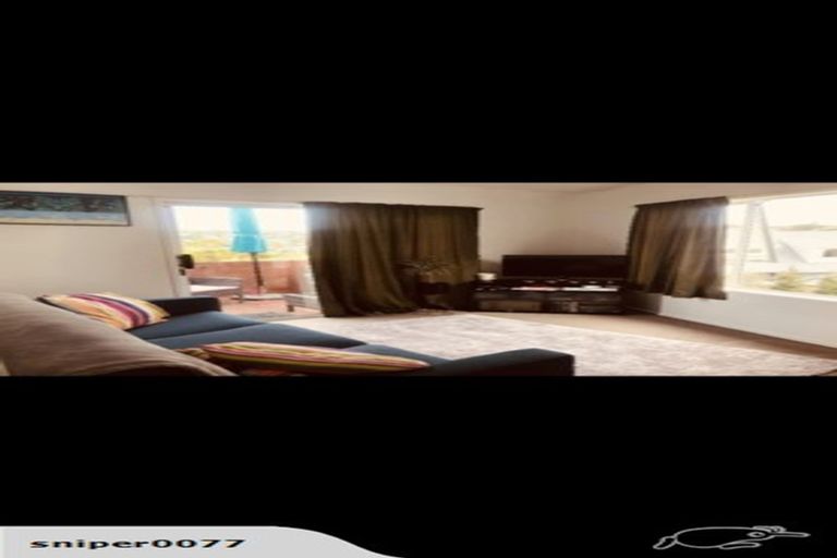 Photo of property in 522 Beach Road, Murrays Bay, Auckland, 0630