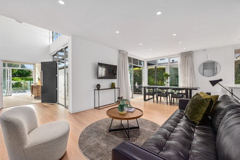 Photo of property in 8 Sylvan Park Avenue, Milford, Auckland, 0620