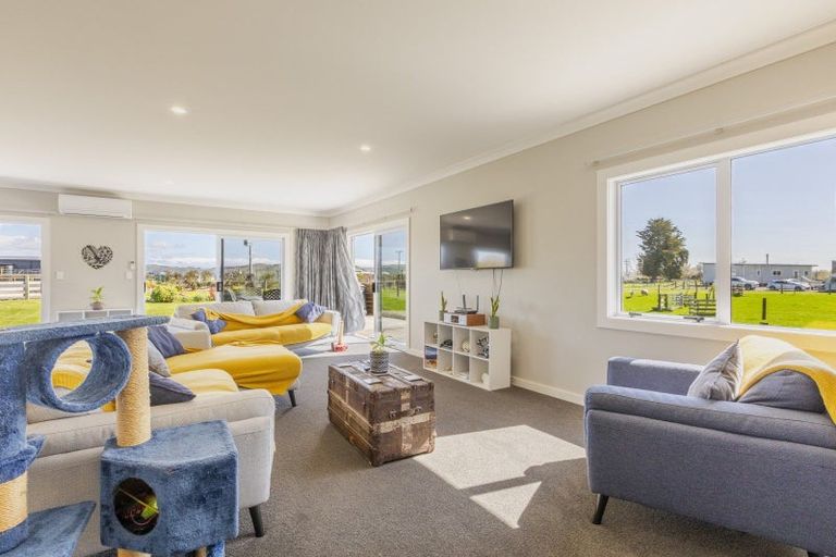 Photo of property in 403 Racecourse Road, Waipukurau, 4282