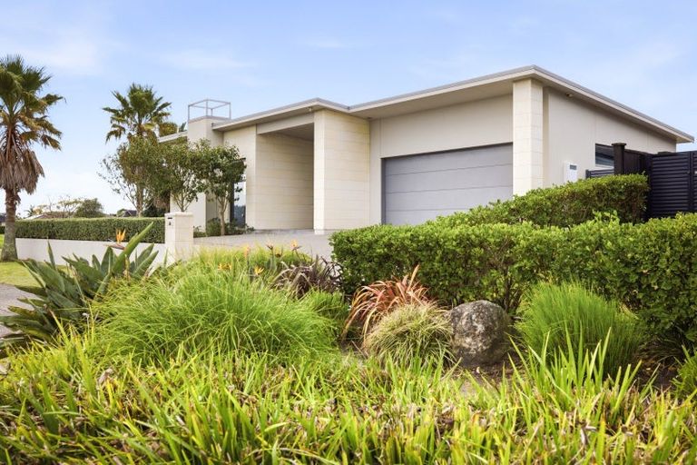 Photo of property in 71 Palm Springs Boulevard, Papamoa Beach, Papamoa, 3118