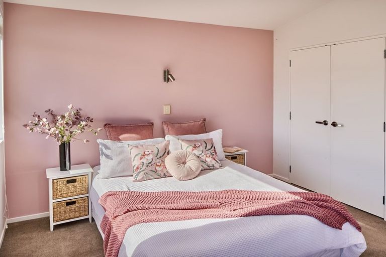 Photo of property in 84a Warwick Street, Wilton, Wellington, 6012