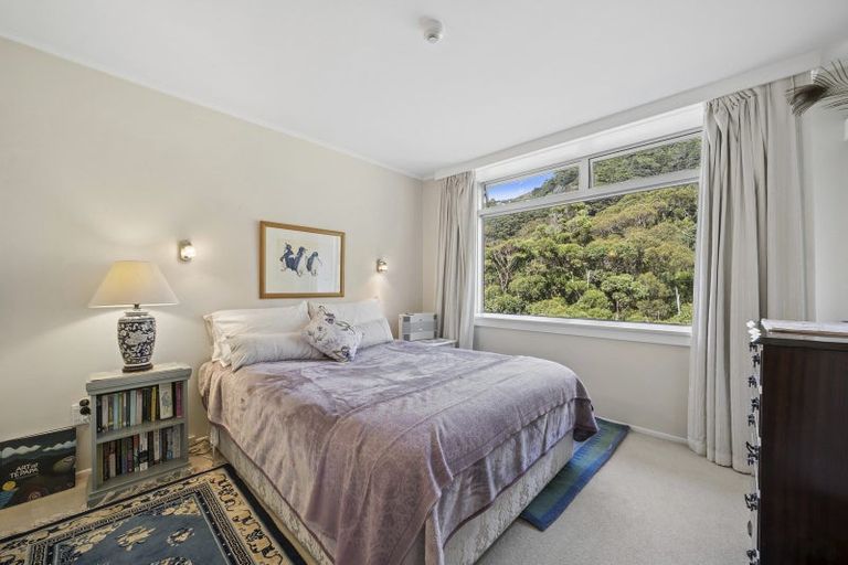Photo of property in Jerningham Apartments, 20 Oriental Terrace, Oriental Bay, Wellington, 6011