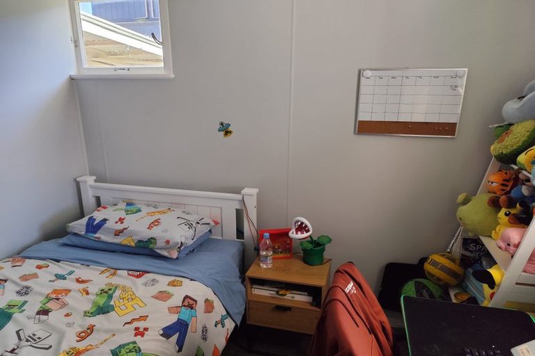 Photo of property in 20 The Esplanade, Eastern Beach, Auckland, 2012