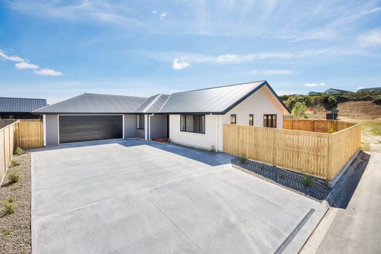 Photo of property in 87 Freedom Drive, Kelvin Grove, Palmerston North, 4470