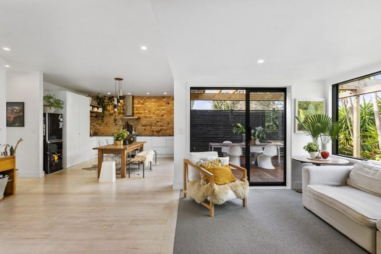 Photo of property in 2a Wesley Street, Devonport, Auckland, 0624