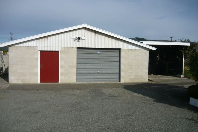 Photo of property in 52 Opie Street, Waimate, 7924