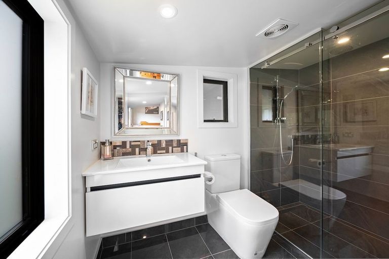 Photo of property in 49 Goldfield Heights, Queenstown, 9300