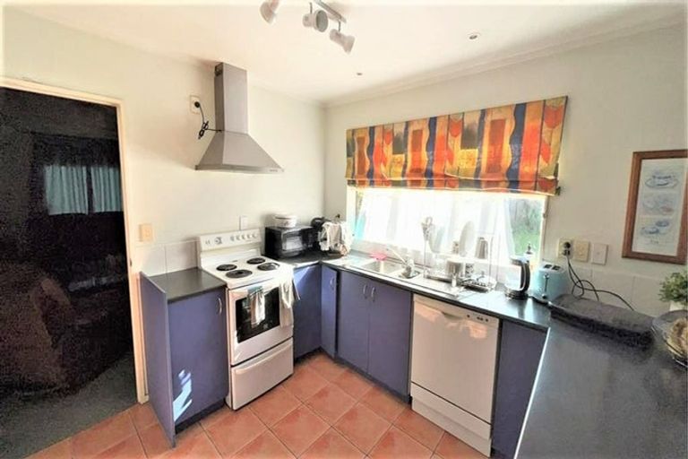 Photo of property in 57 Stratford Road, Manurewa, Auckland, 2105