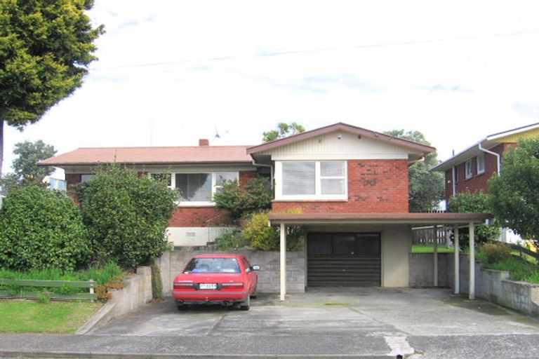 Photo of property in 10 Hollinbrigg Place, Manurewa, Auckland, 2102