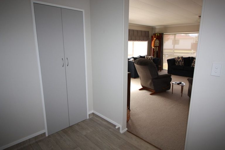 Photo of property in 11 Newton Place, Westbrook, Palmerston North, 4412