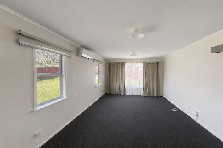 Photo of property in 613 Massey Road, Mangere, Auckland, 2022