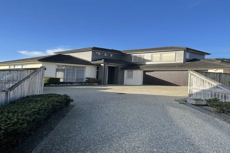 Photo of property in 10 Briar Vale Place, Flat Bush, Auckland, 2016