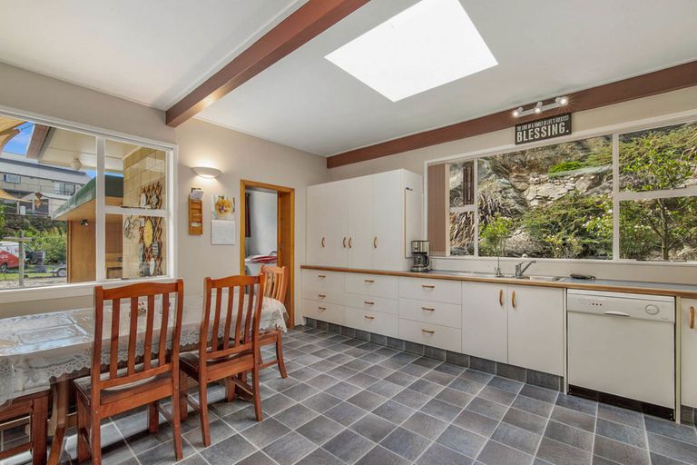 Photo of property in 6 Coulson Place, Alexandra, 9320