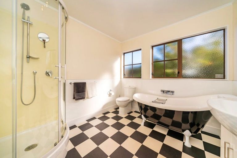Photo of property in 28 Castle Crescent, Stokes Valley, Lower Hutt, 5019
