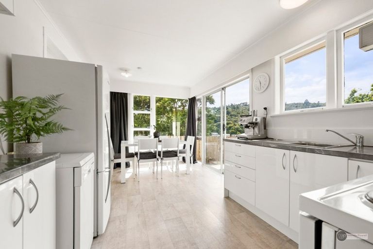 Photo of property in 38 Holborn Drive, Stokes Valley, Lower Hutt, 5019