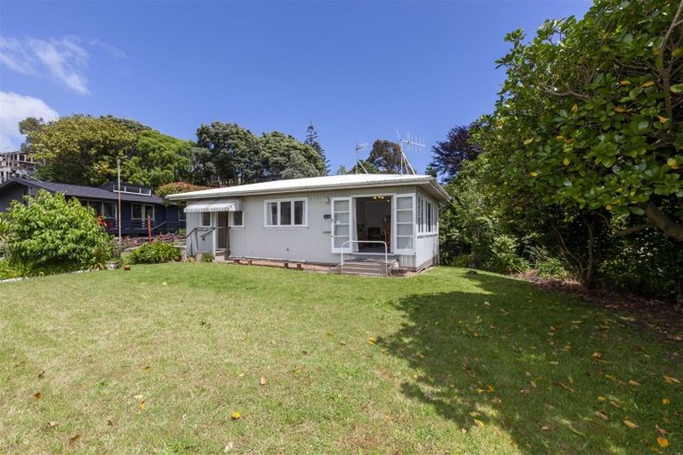 Photo of property in 21 Renown Road, Raumati South, Paraparaumu, 5032