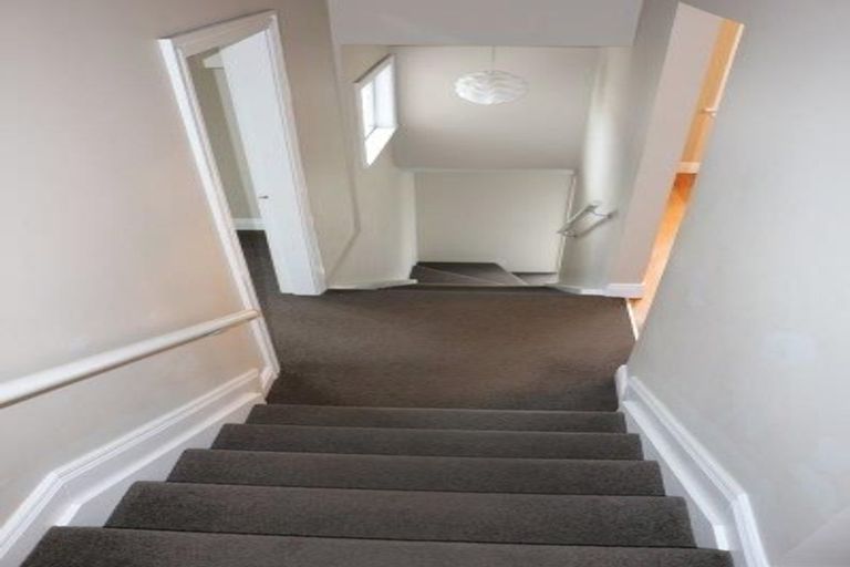 Photo of property in 2/28 Alexander Street, Cockle Bay, Auckland, 2014