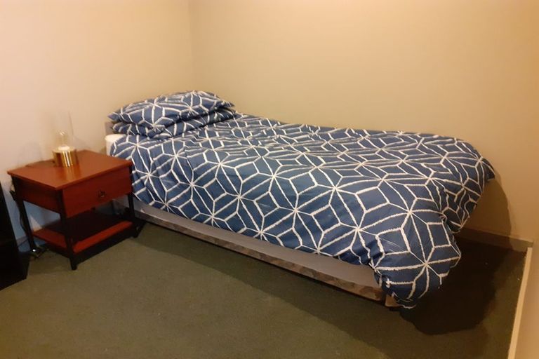 Photo of property in Atrium Towers, 5r/154 The Terrace, Wellington Central, Wellington, 6011