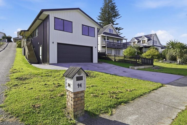 Photo of property in 94a Harbour View Road, Omokoroa, 3114