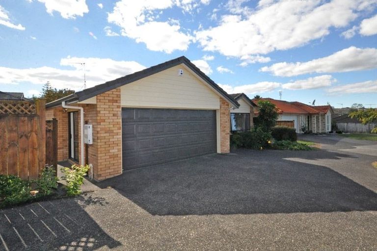Photo of property in 30 Skelton Avenue, Randwick Park, Auckland, 2105