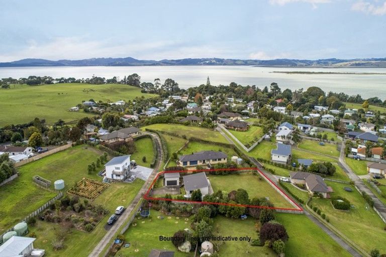 Photo of property in 18 Omana Avenue, Shelly Beach, Helensville, 0874