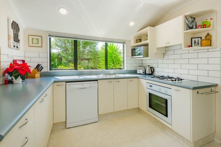 Photo of property in 40c Ocean Road, Paraparaumu Beach, Paraparaumu, 5032