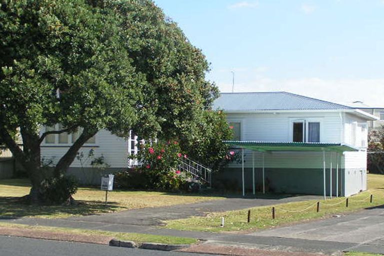 Photo of property in 68 Forrest Hill Road, Forrest Hill, Auckland, 0620