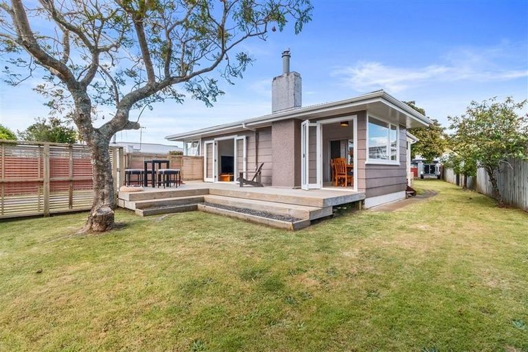 Photo of property in 229 Chartwell Avenue, Whangamata, 3620
