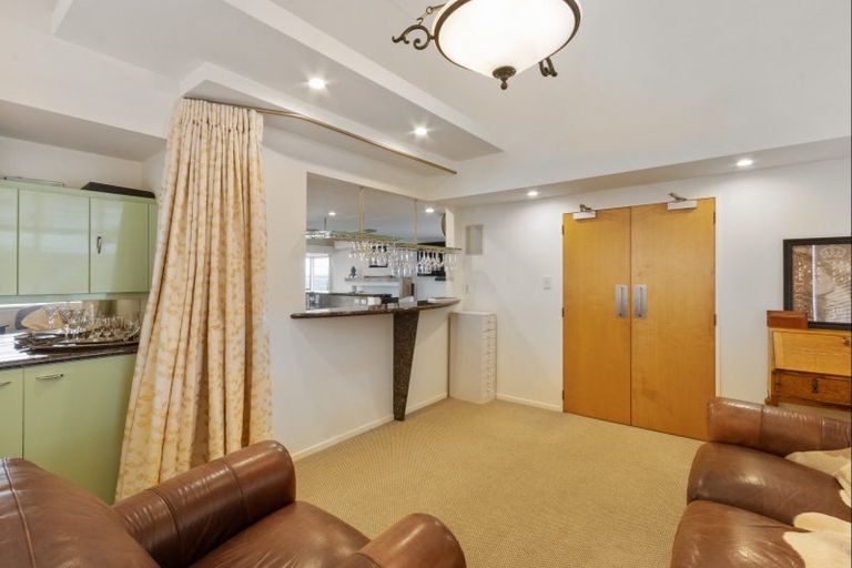 Photo of property in 14 Charles Street, Westshore, Napier, 4110