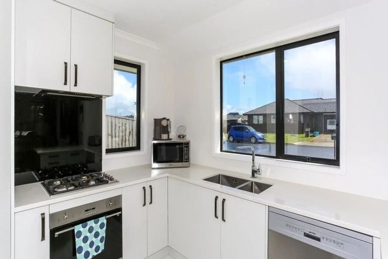 Photo of property in 10 Mclean Street, Pokeno, 2402