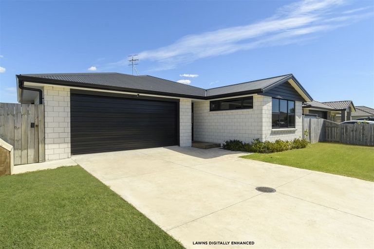 Photo of property in 28 Te Kio Crescent, Papamoa Beach, Papamoa, 3118