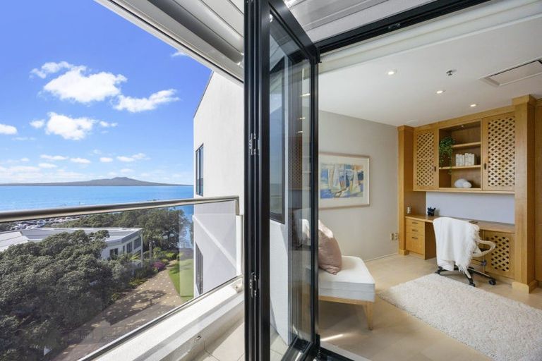 Photo of property in Mon Desir Apartments, 6/173b Hurstmere Road, Takapuna, Auckland, 0622