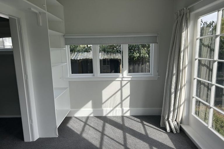 Photo of property in 172 Weston Road, St Albans, Christchurch, 8052