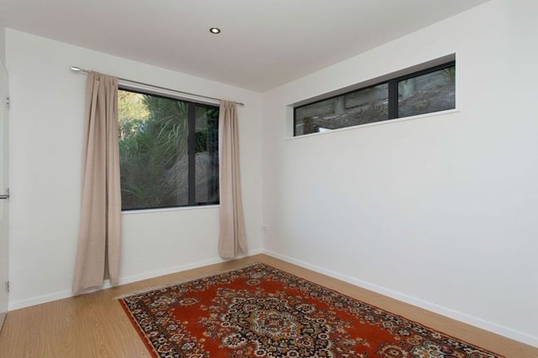 Photo of property in 17 Law Lane, Mount Pleasant, Christchurch, 8081