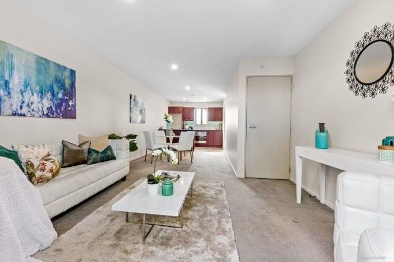 Photo of property in 11/85 Portage Road, New Lynn, Auckland, 0600