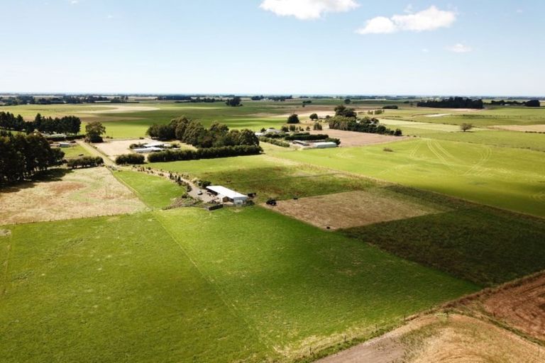 Photo of property in 192 Waihao Back Road, Waimate, 7979