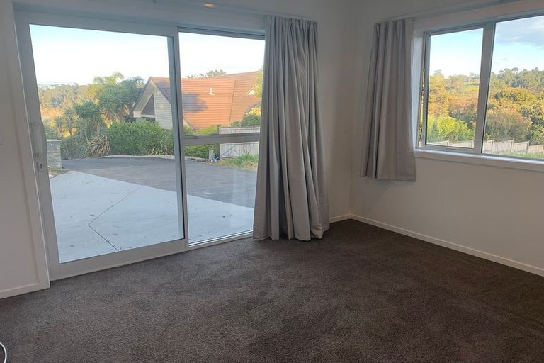 Photo of property in 9a Kerema Way, Schnapper Rock, Auckland, 0632