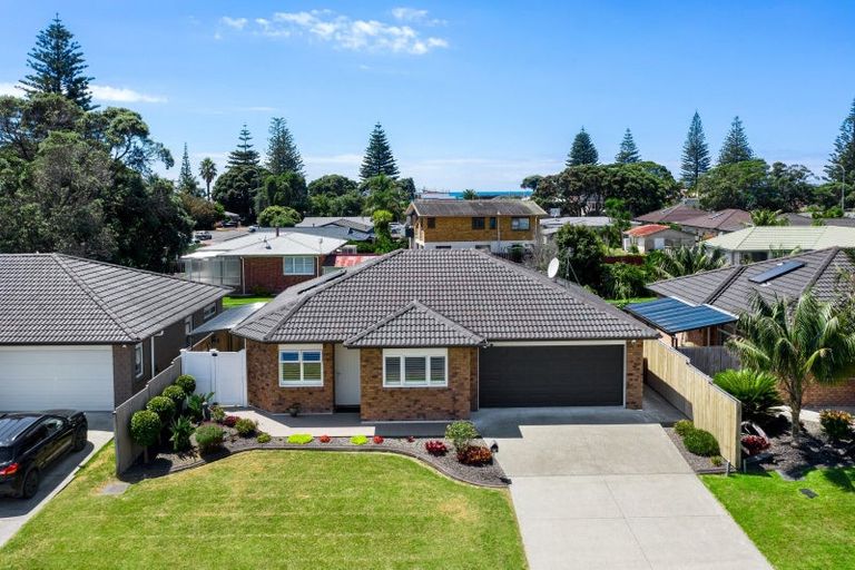 Photo of property in 39 Elizabeth Street, Orewa, 0931