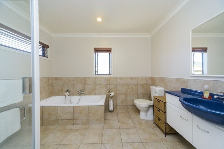 Photo of property in 6 Diamond Court, Ashhurst, 4810