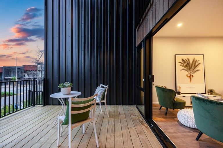 Photo of property in 120 Te Oneroa Way, Long Bay, Auckland, 0630