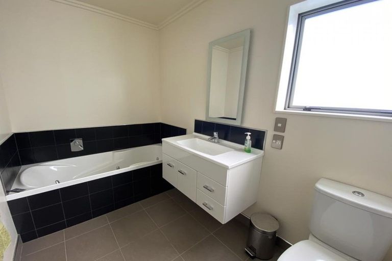 Photo of property in 25a Rosalie Terrace, Kelvin Grove, Palmerston North, 4414